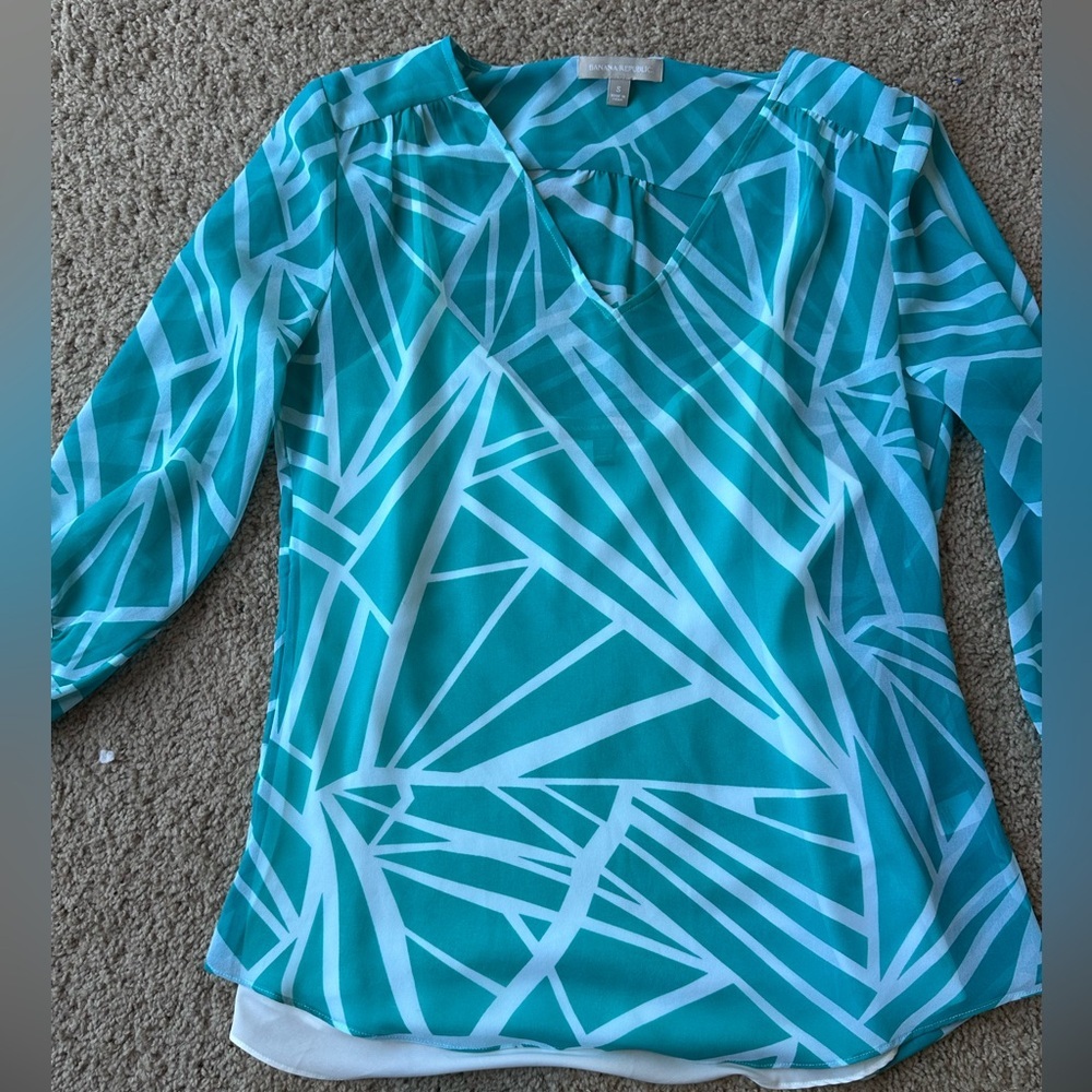 Banana Republic Teal and White Geometric Blouse